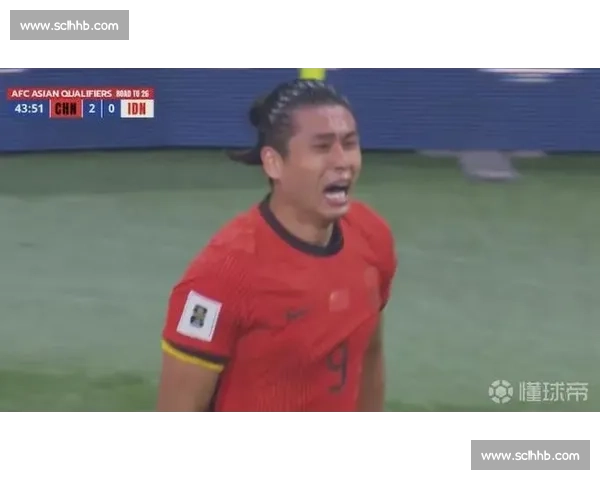 张玉宁回归国安!停赛两战终解禁,全队列队拍头迎核心 张玉宁回归国安!停赛两战终解禁,全队列队拍头迎核心