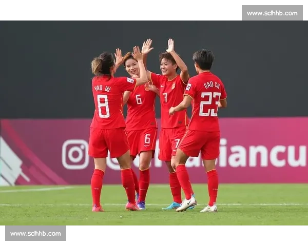 中国女足热身赛 3-0 青岛西海岸女足 王霜领衔锋线建功 新战术初见成效 中国女足热身赛 3-0 青岛西海岸女足 王霜领衔锋线建功 新战术初见成效