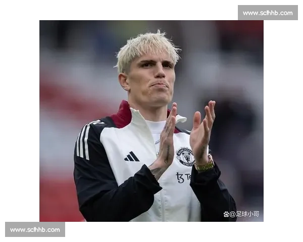 范德萨力荐曼联召回安东尼!加纳乔离队传闻升级,红魔锋线重组引争议 范德萨力荐曼联召回安东尼!加纳乔离队传闻升级,红魔锋线重组引争议